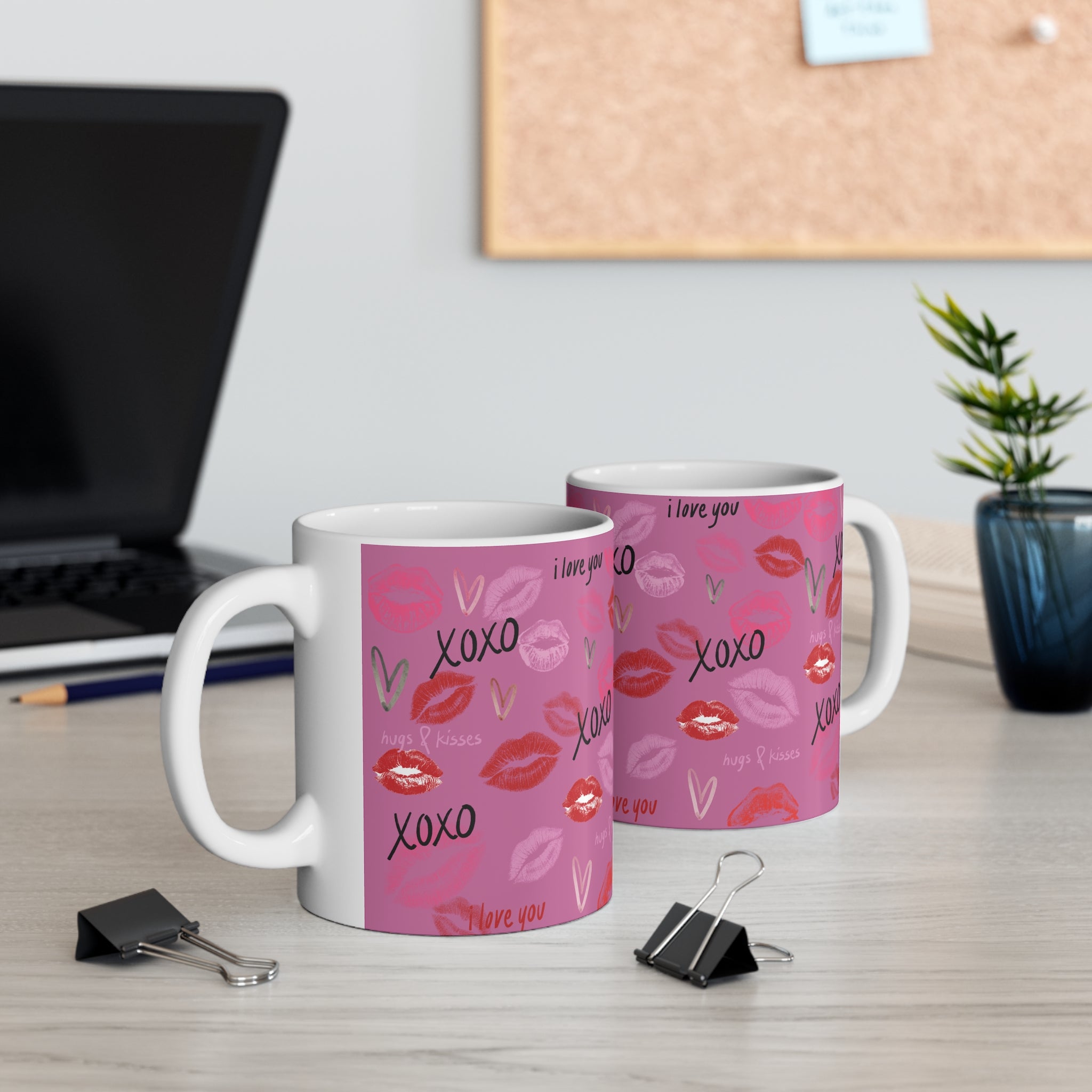 XOXO Kiss Pattern Mug Pink Valentine’s Day Coffee Cup with 'I Love You' Design